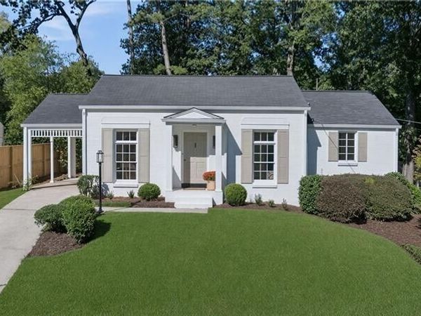 1822 Walthall Drive NW, Atlanta, GA 30318