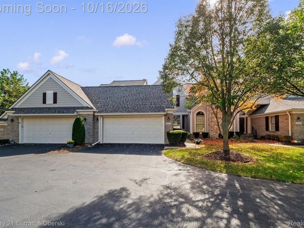 16592 Lyonhurst Circle N, Northville Township, Mi 48168
