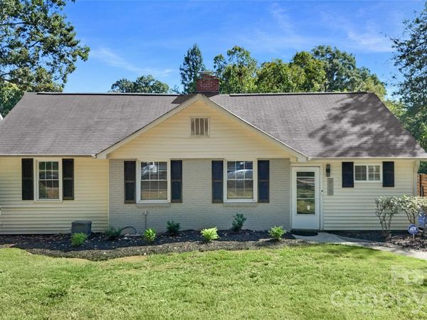 817 Sedgefield Road , Charlotte, NC 28209
