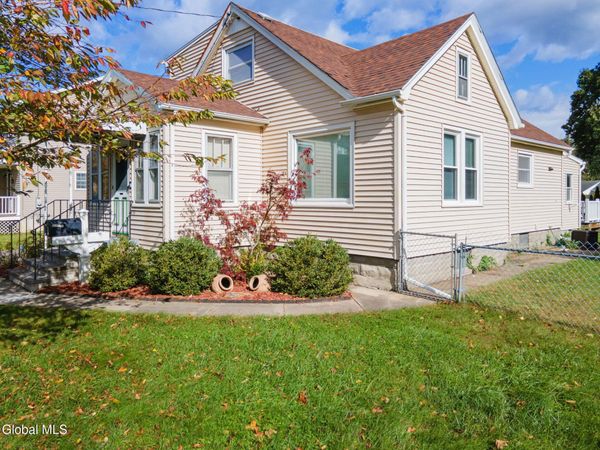 2131 Curry Road, Schenectady, NY 12303