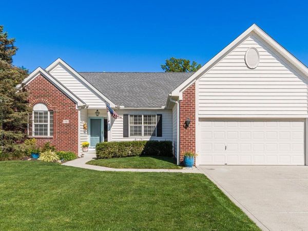 130 Trail E, Etna, OH 43062