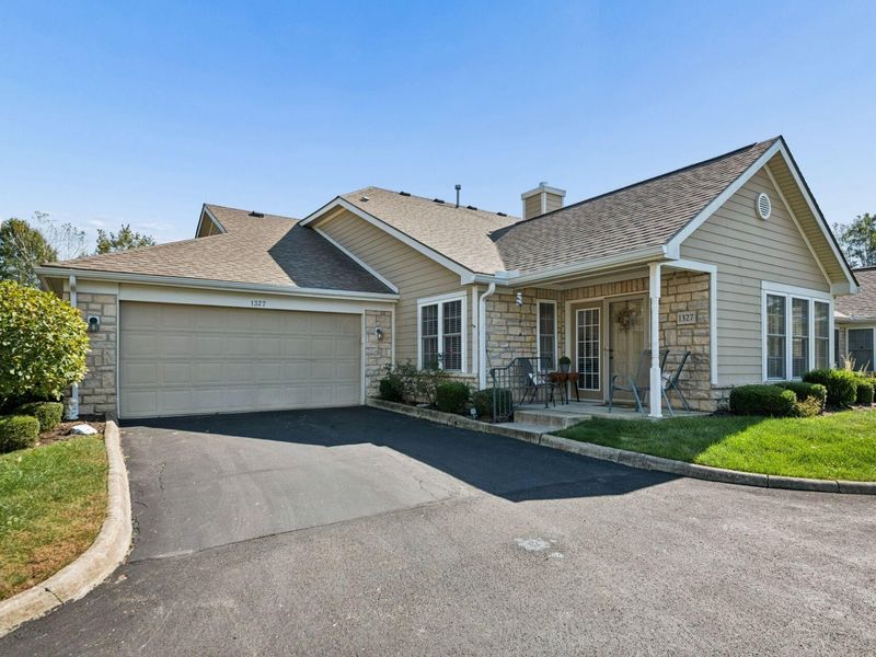 1327 Allington Lane, Columbus, OH 43240 Photo 1
