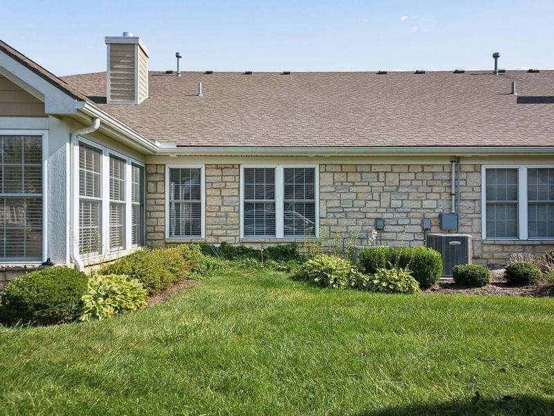 1327 Allington Lane, Columbus, OH 43240 Photo 4