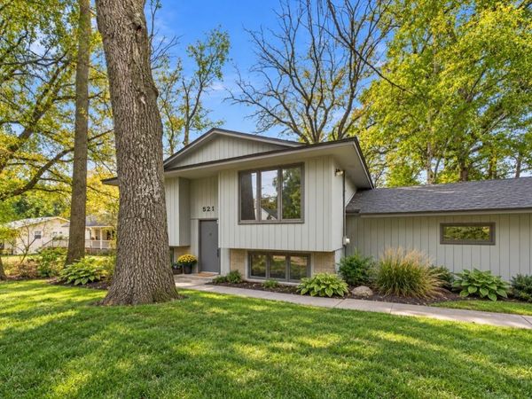 521 Warner Avenue S, Willernie, MN 55090