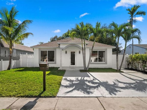 253 SW 4th St , Unit 1, Dania Beach, FL 33004