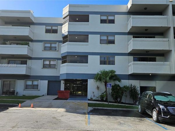 1891 N 61st Ave, Unit B104, Hollywood, FL 33024