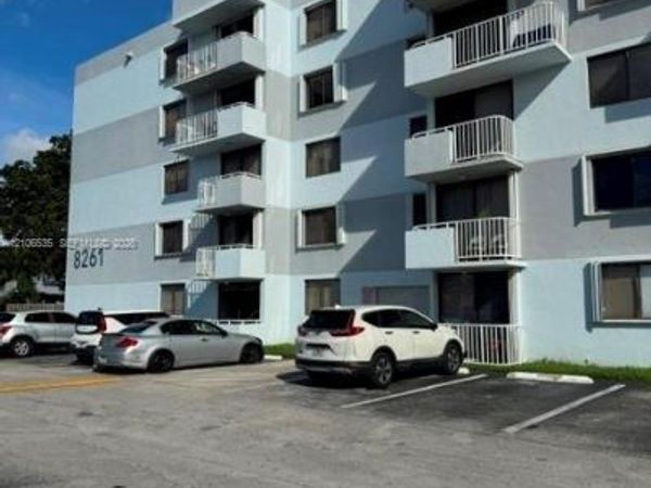 8261 NW 8th St , Unit 239, Miami, FL 33126