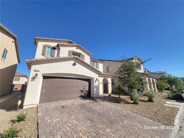 8142 Pinecrest Falls Street , Las Vegas, NV 89113