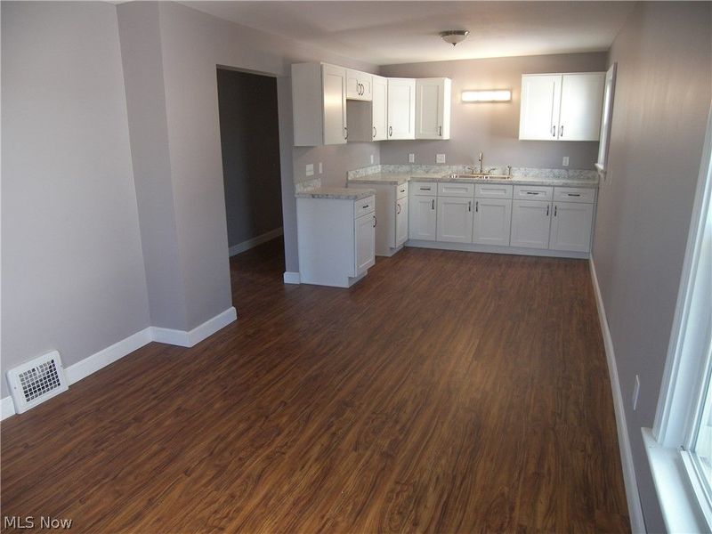 710 E 155th Street, Cleveland, OH 44110 Photo 6