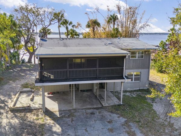535 Robinhood Drive , Merritt Island, FL 32953
