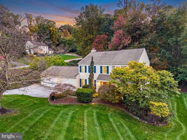 6 OAK GLEN DRIVE, MALVERN, PA 19355