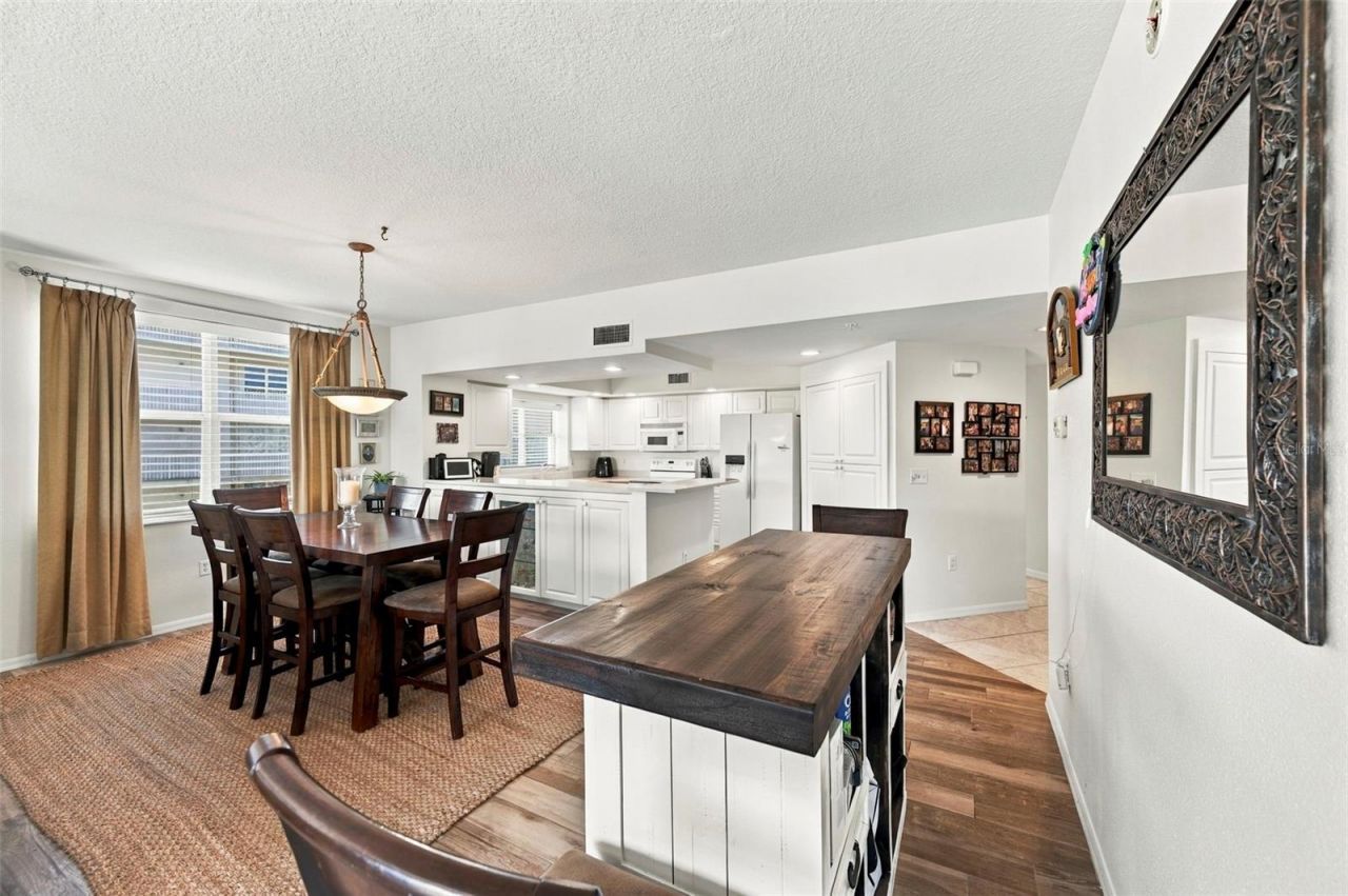 1200 Country Club Drive, Unit 2306, Largo, FL 33771 Photo