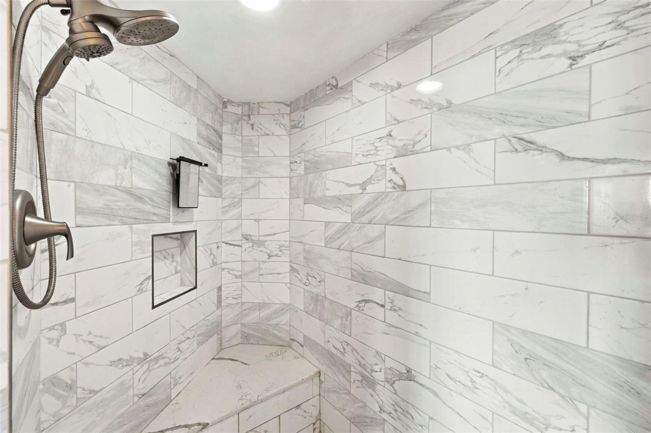 1200 Country Club Drive, Unit 2306, Largo, FL 33771 Photo