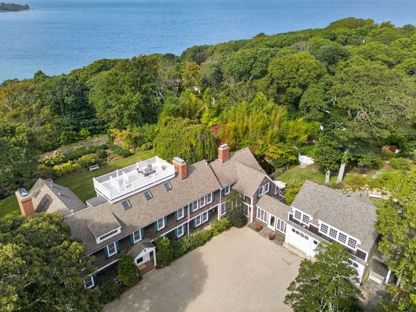 80 Gansett Rd, Falmouth, MA 02543