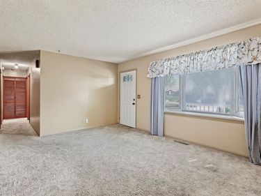 528 W 7th St, Haysville, KS 67060