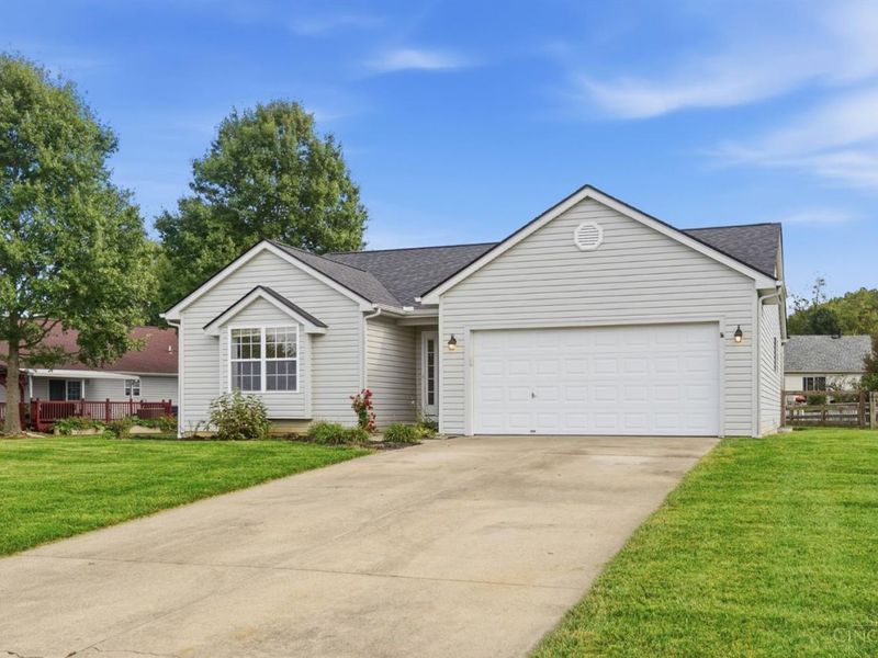 5202 Crystal View Court, Goshen Township, OH 45140 Photo 2