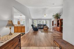 6905 Woodhaven Dr.  photo 4