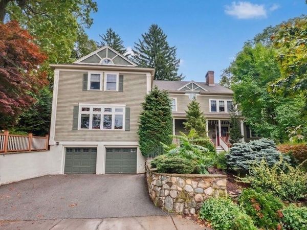 26 Princeton St, Unit 26, Newton, MA 02458