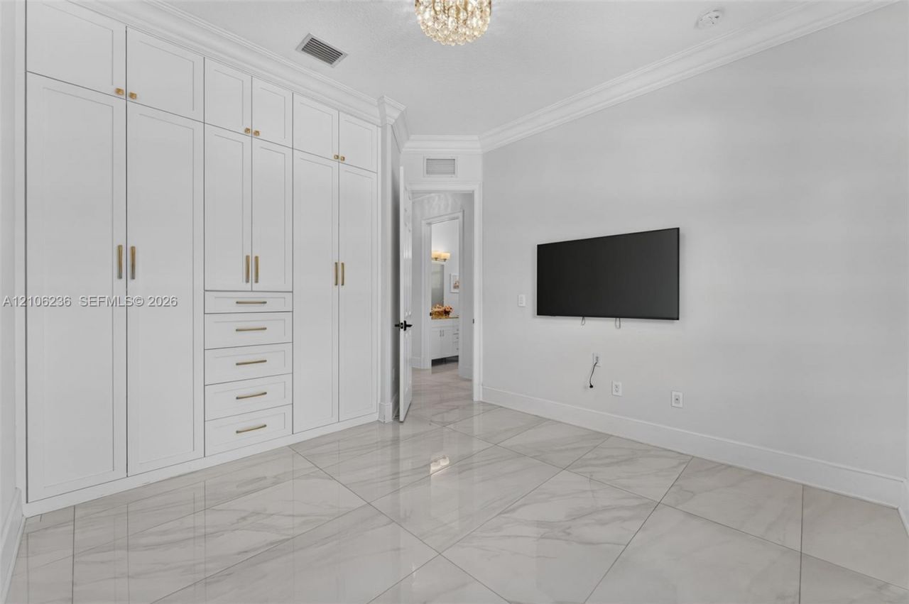 14940 NW 89th Ave, Miami Lakes, FL 33018 Photo