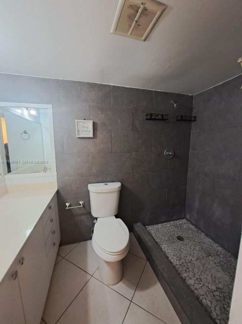 3100 N Pine Island Rd, Unit 104, Sunrise, FL 33351 Photo