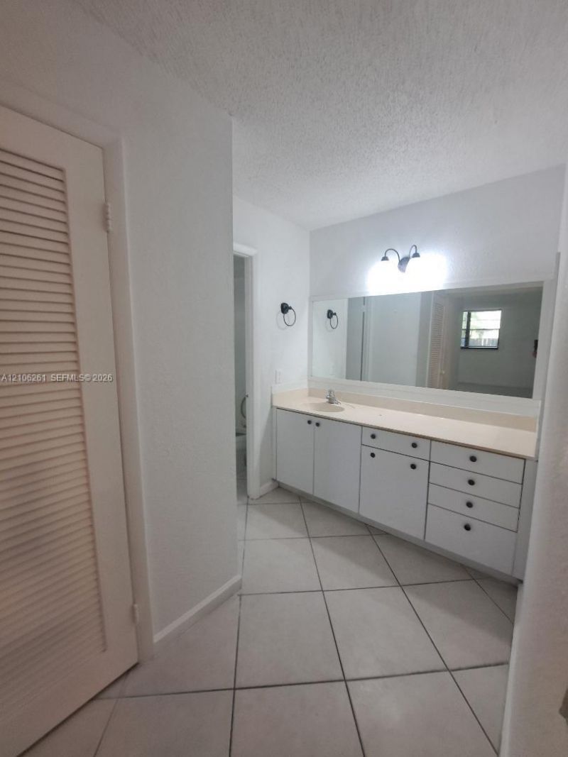 3100 N Pine Island Rd, Unit 104, Sunrise, FL 33351 Photo