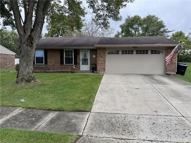 7725 Timber Hill Drive, Huber Heights, OH 45424