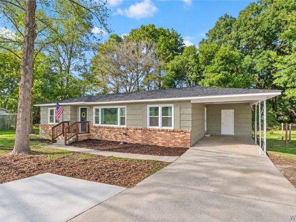 624 James I Harrison Jr Parkway , Tuscaloosa, AL 35405
