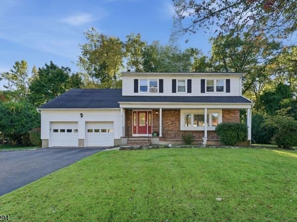 14 Whitaker Pl, West Caldwell, NJ 07006