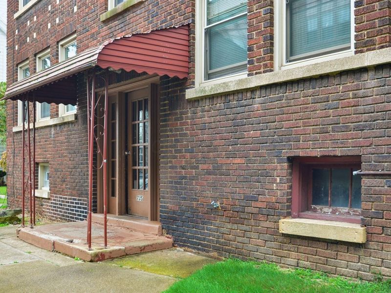 725 Bryson Street, Youngstown, OH 44502 Photo 7