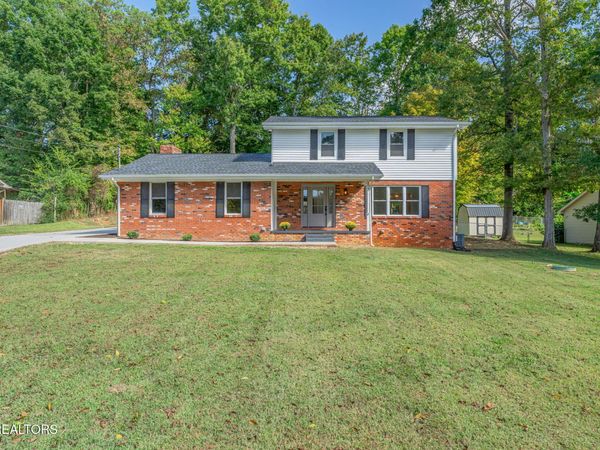 3923 Glen Oaks Drive, Maryville, TN 37804