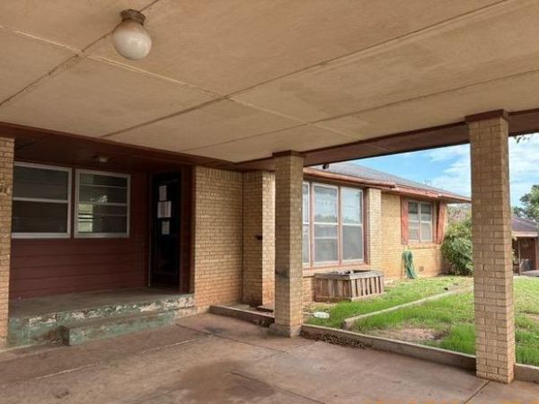 1117 Lee Avenue, Clinton, OK 73601