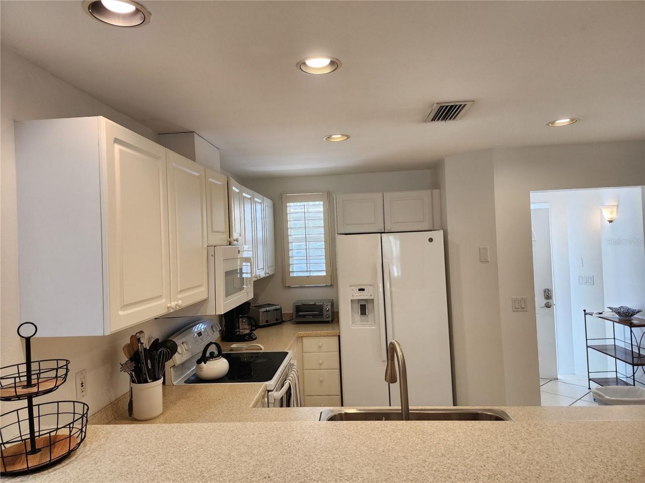 3701 54th Drive W, Unit 203, Bradenton, FL 34210 Photo