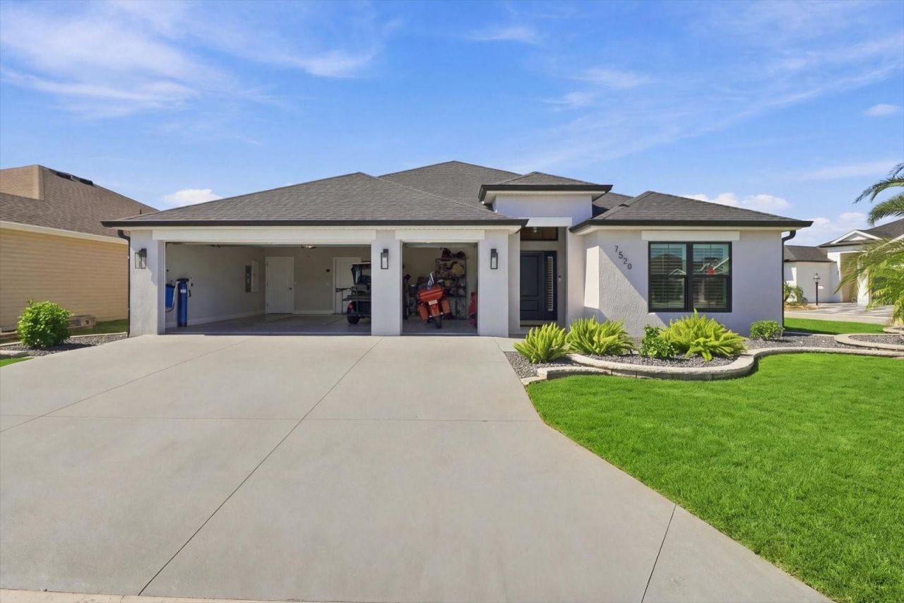 7528 Daniel Collins Court , The Villages, FL 34762 Photo