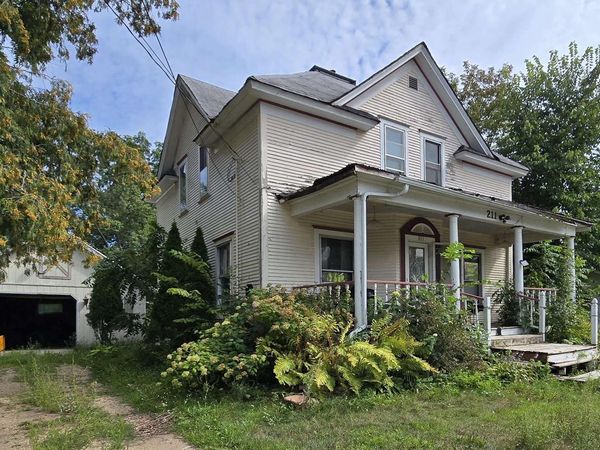 211 S WAUPACA STREET, Wautoma, WI 54982