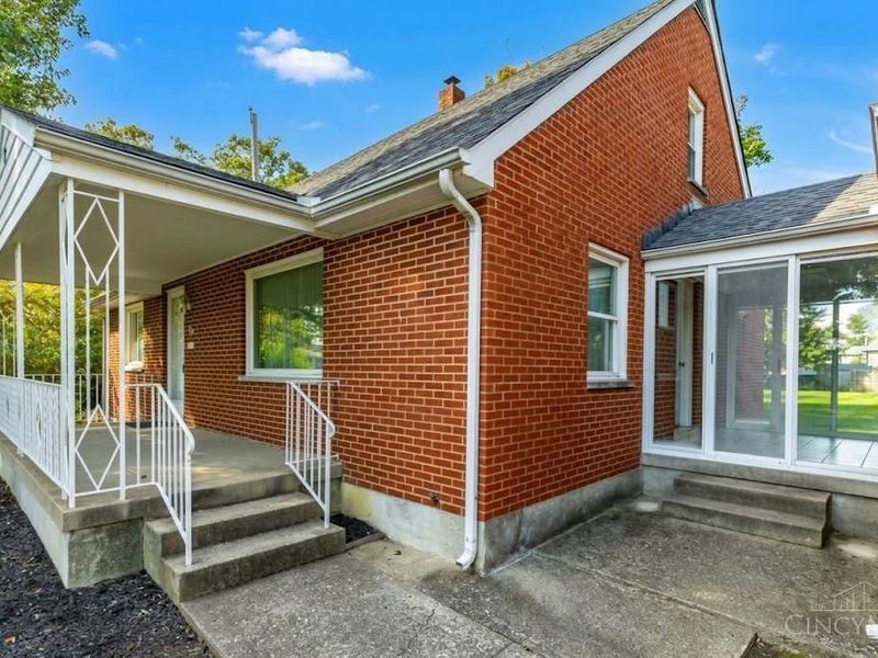 185 Gregory Lane, Hamilton, OH 45013 Photo 2