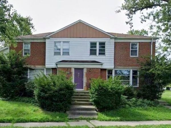 2079 S Green Road , South Euclid, OH 44121