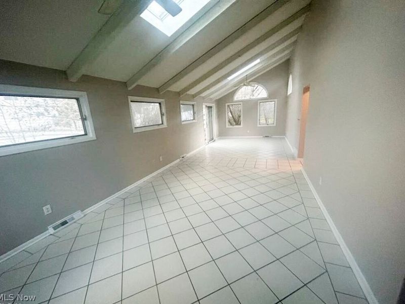 2079 S Green Road, South Euclid, OH 44121 Photo 10