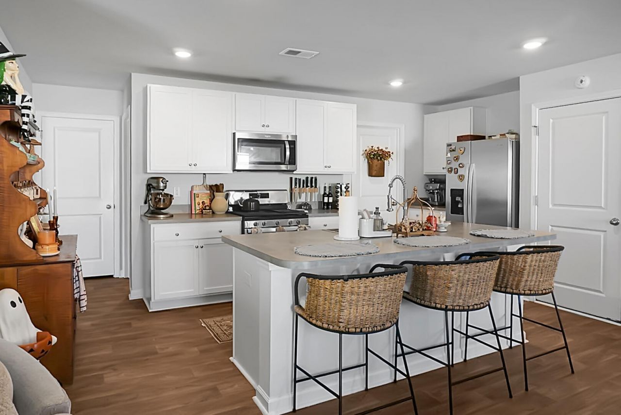 196 Coral Sunset Way Photo 9