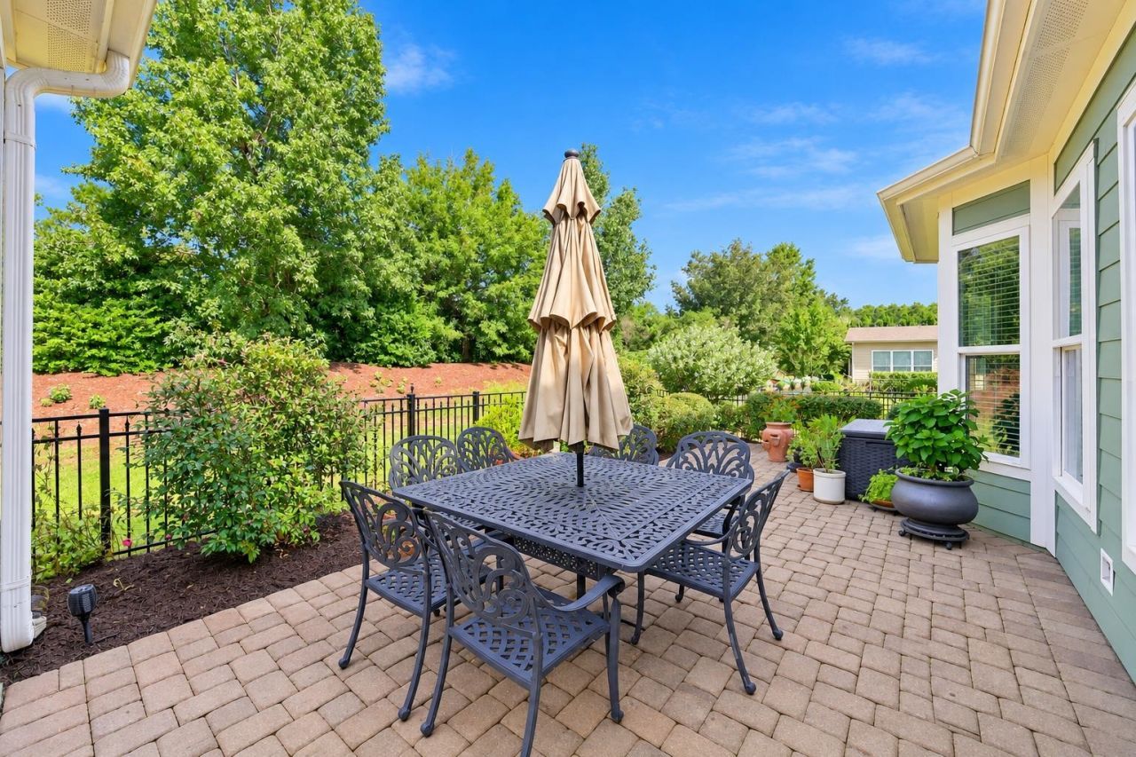 1755 Orchard Dr. Photo 11
