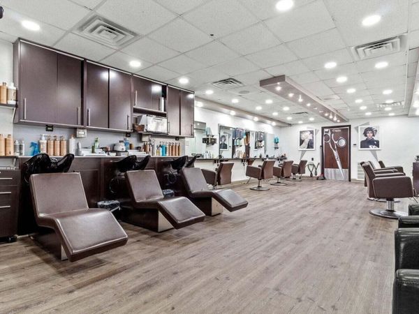 3041 N Oakland Ave, Milwaukee, WI 53211
