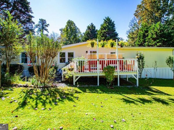182 N Laurel Trace, Carrollton, GA 30116