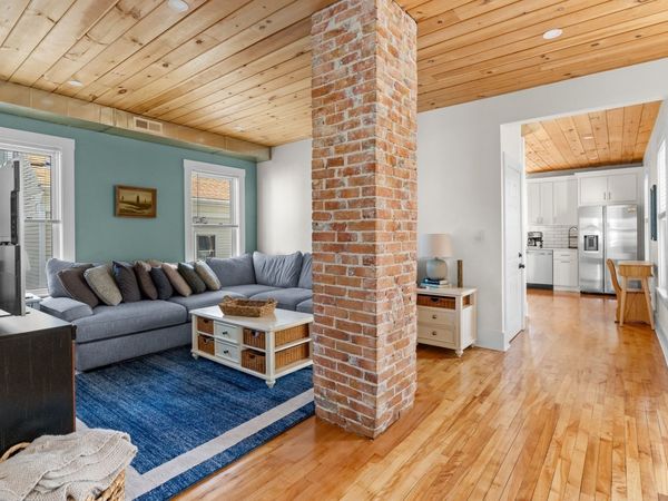 14 Boardman St, Unit 2, Salem, MA 01970
