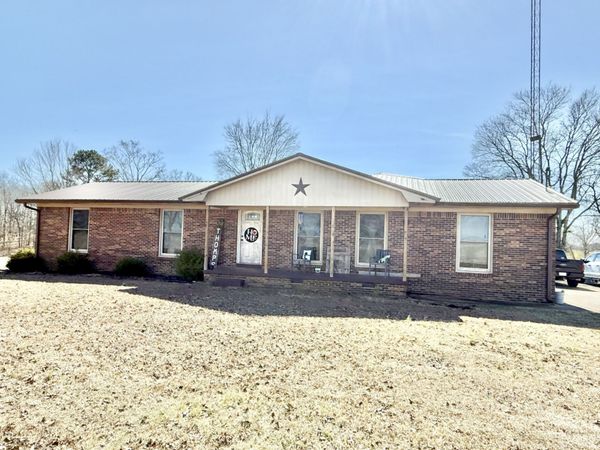 122 McIntyre Rd , Iron City, TN 38463