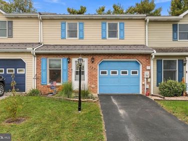 207 BAKER AND RUSSELL DRIVE, SHIPPENSBURG, PA 17257