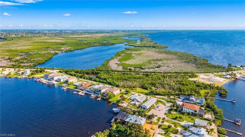 12190 Shoreview Dr , Matlacha, FL 33993 Photo