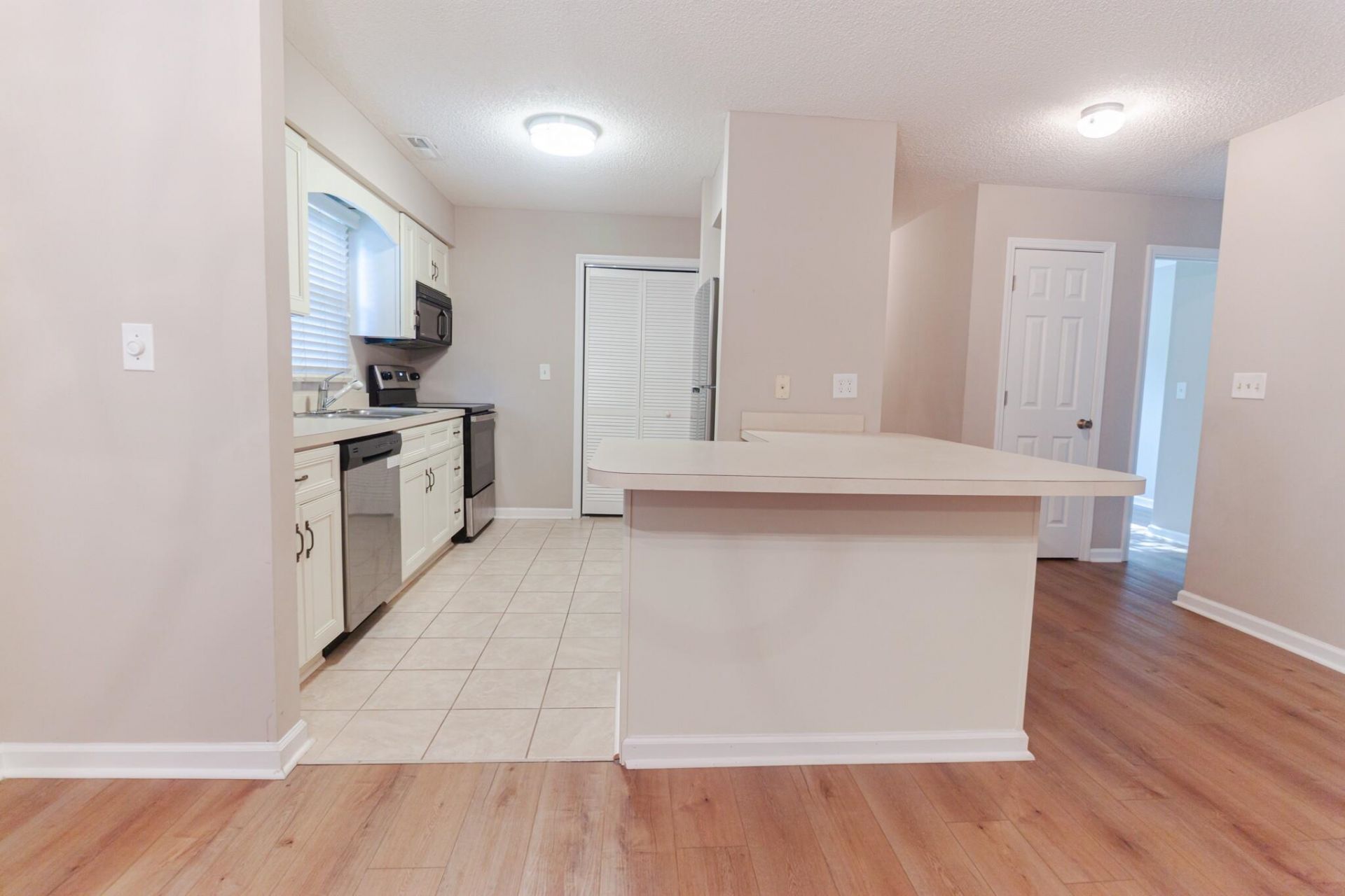 425 Spauldingwood Rd.  Photo 4