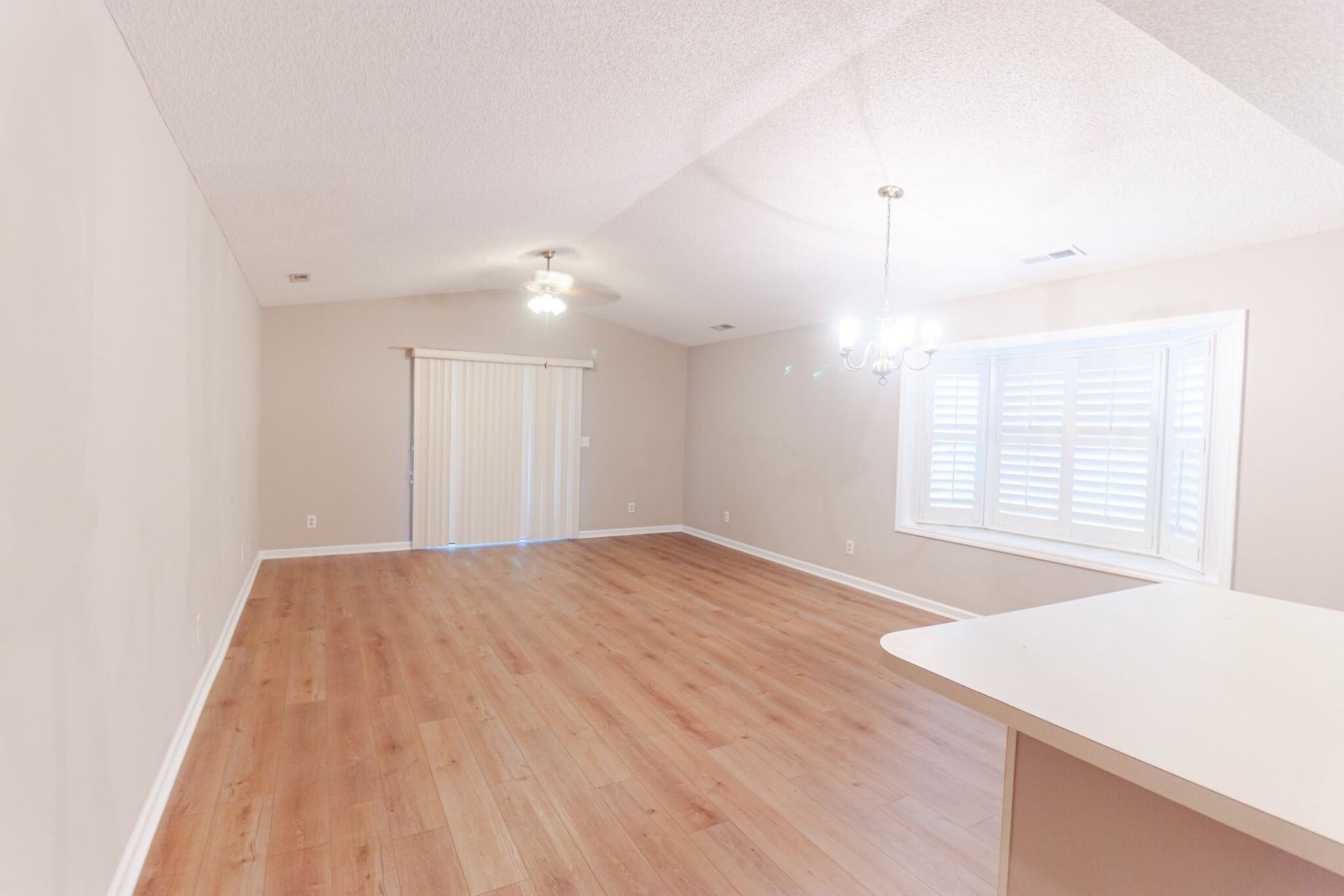 425 Spauldingwood Rd.  Photo 7