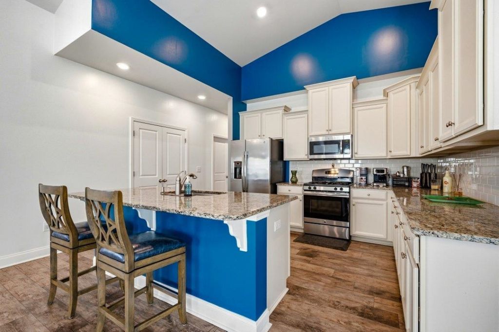 248 Sherwood Dr. Photo 12