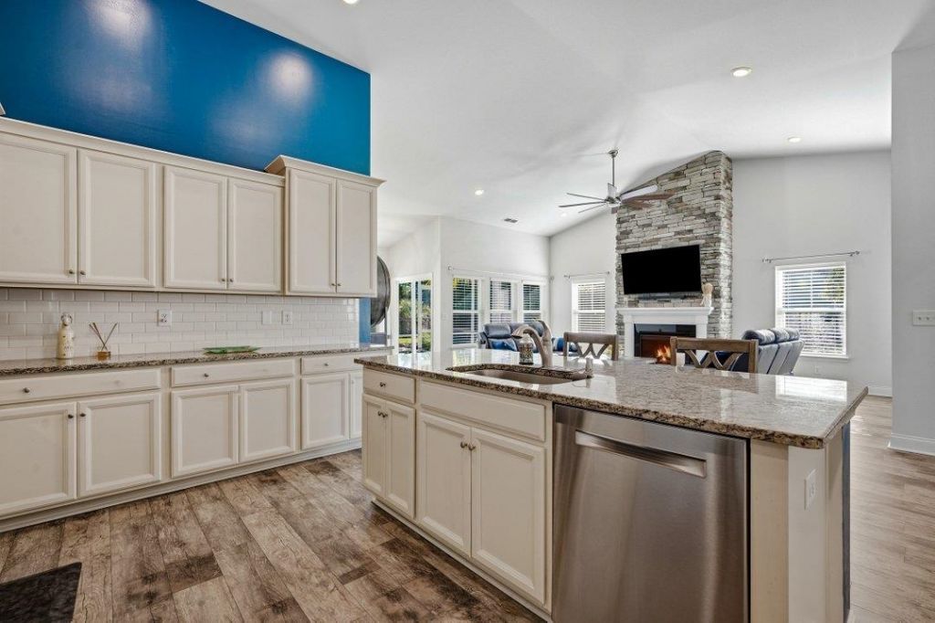 248 Sherwood Dr. Photo 15