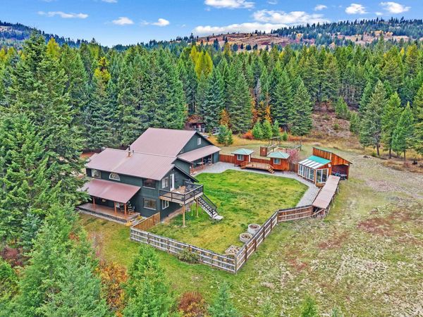 8 Dusty Trails Rd, Other, WA 99150